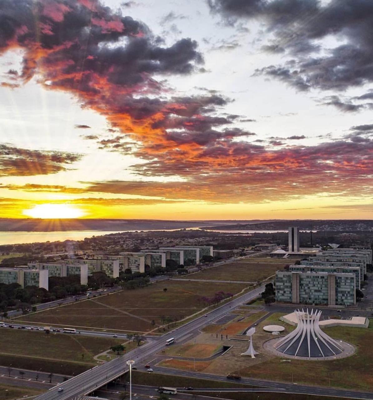 No Centro De Brasilia. Apartment